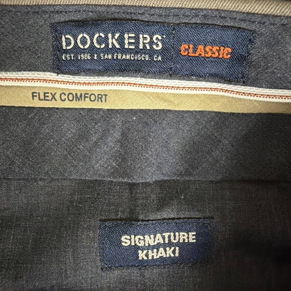 Dockers Men Signature Khaki Classic Fit Stretch Dark Pebble Lux Cotton 36x34 NWT - Picture 5 of 9
